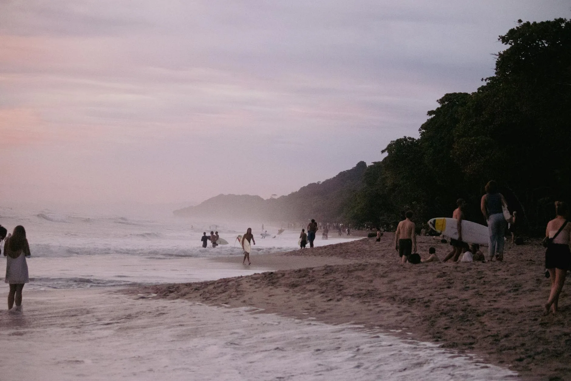 La côte Pacifique : soleil, surf et tourisme